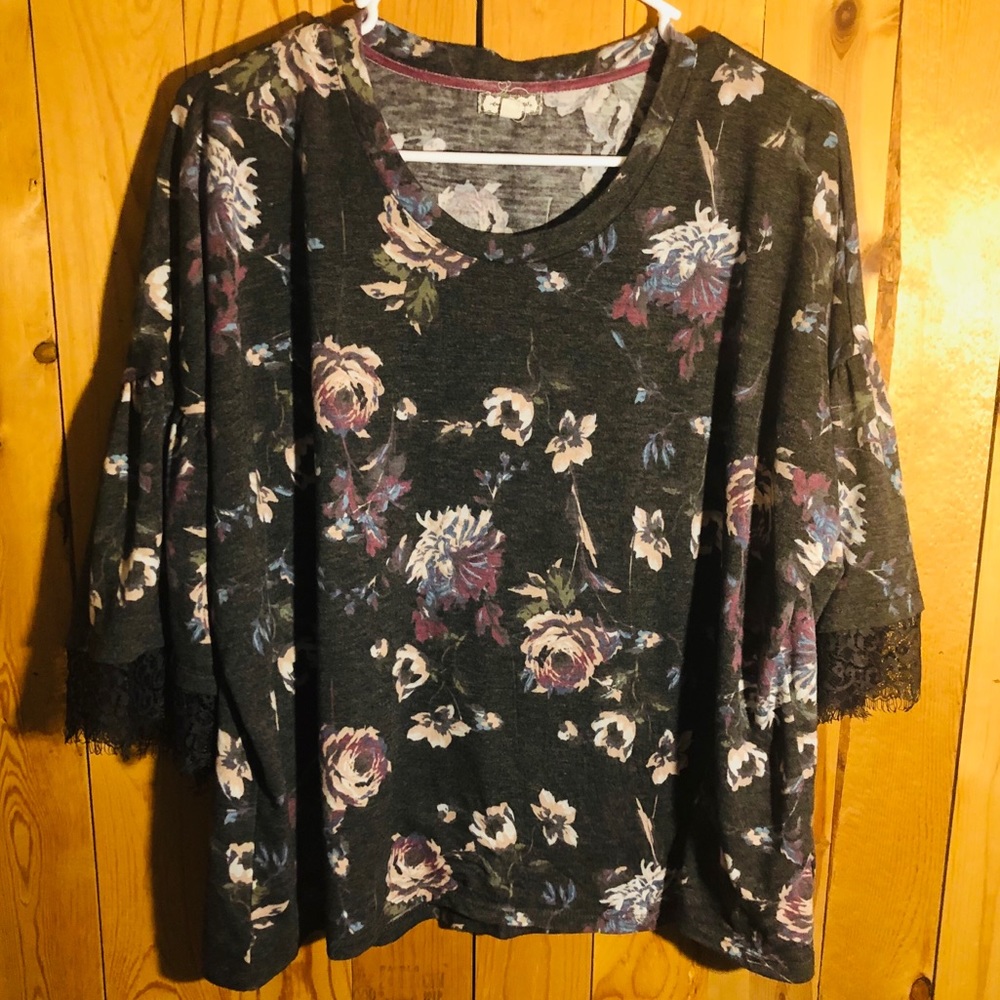 Floral top